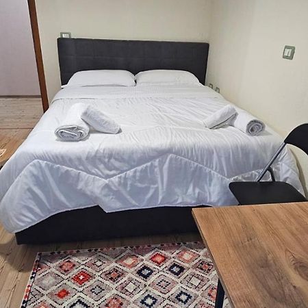 Hotel Sofra จีโรคาสเตอร์ ภายนอก รูปภาพ