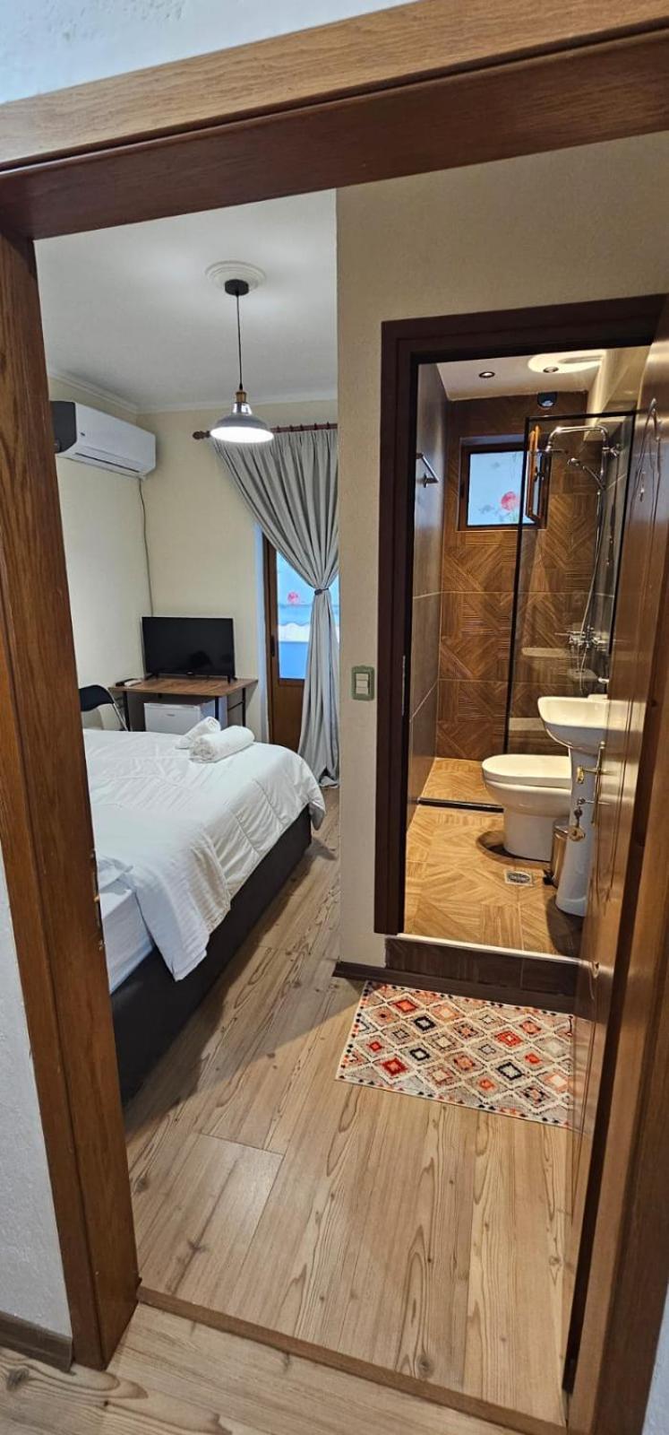 Hotel Sofra จีโรคาสเตอร์ ภายนอก รูปภาพ