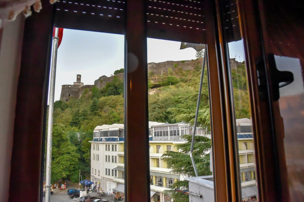 Hotel Sofra จีโรคาสเตอร์ ภายนอก รูปภาพ